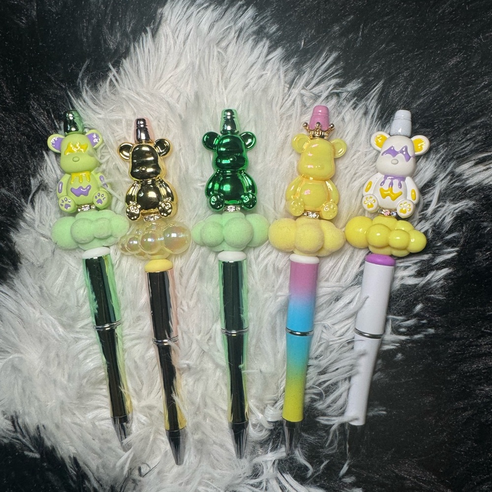 Bundle of 5 pens: teddy bears